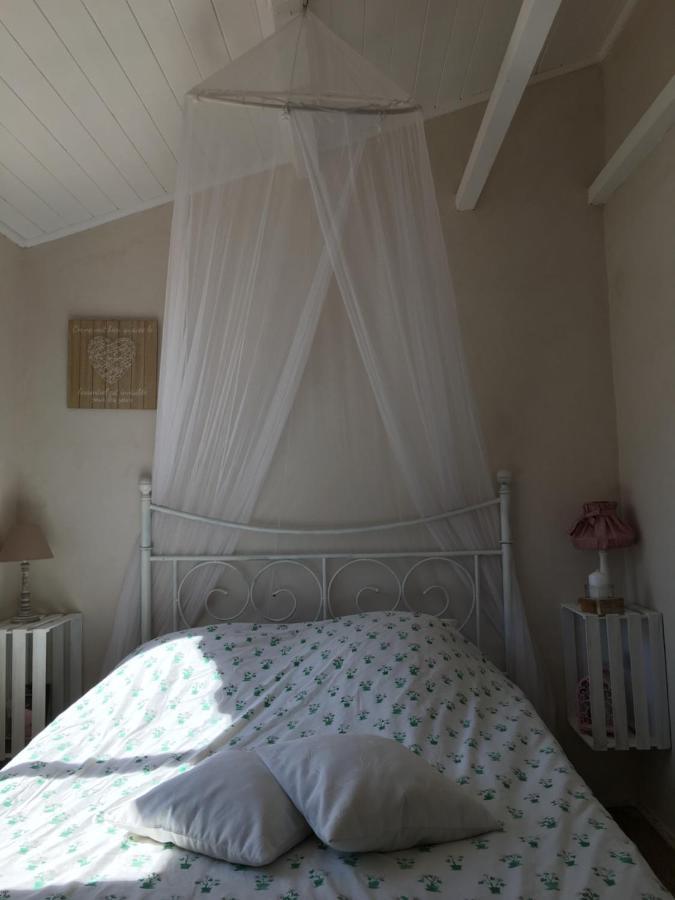 Seb&Laeti Guesthouse Saint-Laurent-dʼAigouze Εξωτερικό φωτογραφία