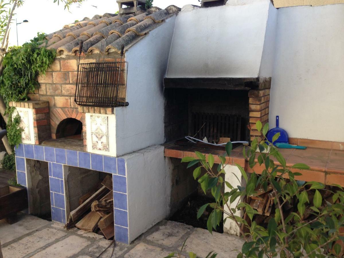 Seb&Laeti Guesthouse Saint-Laurent-dʼAigouze Εξωτερικό φωτογραφία