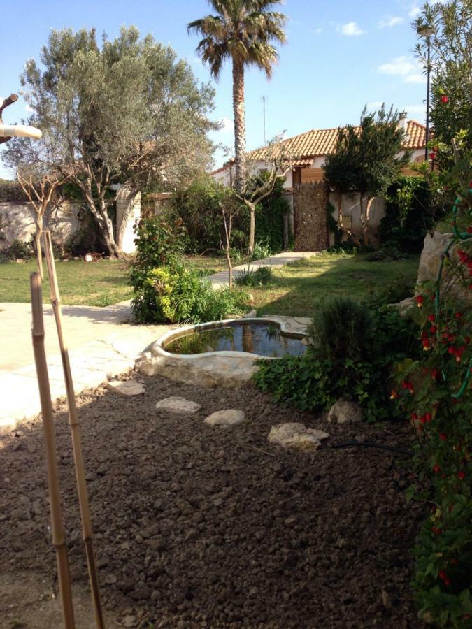Seb&Laeti Guesthouse Saint-Laurent-dʼAigouze Εξωτερικό φωτογραφία